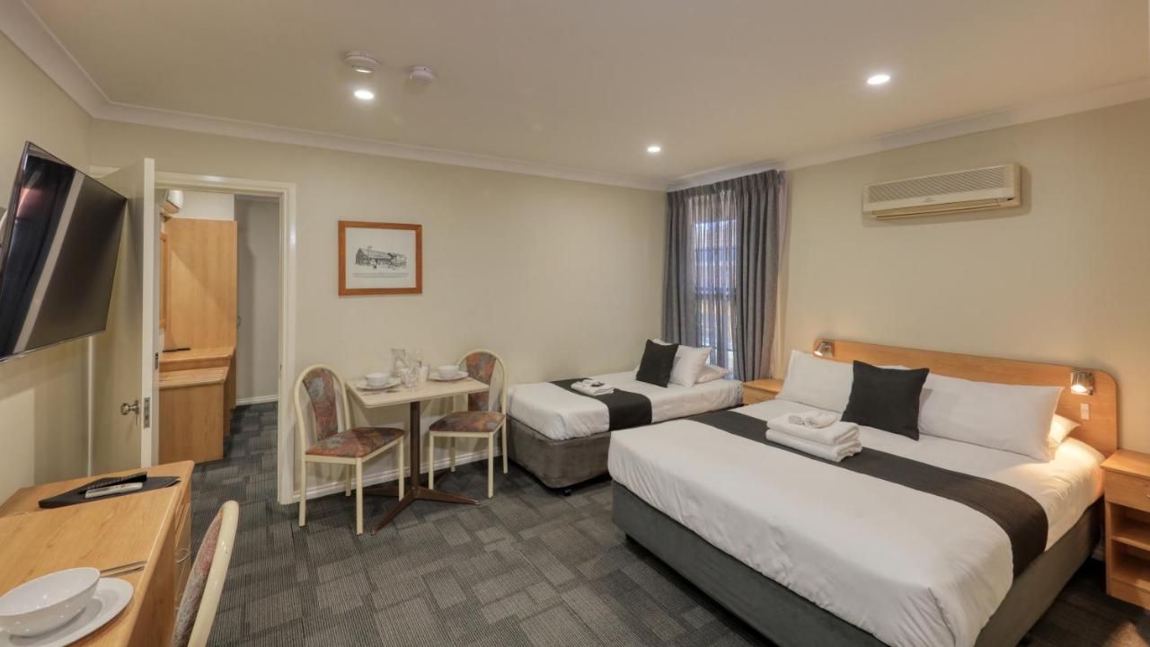 Bushman'S Motor Inn Parkes Esterno foto