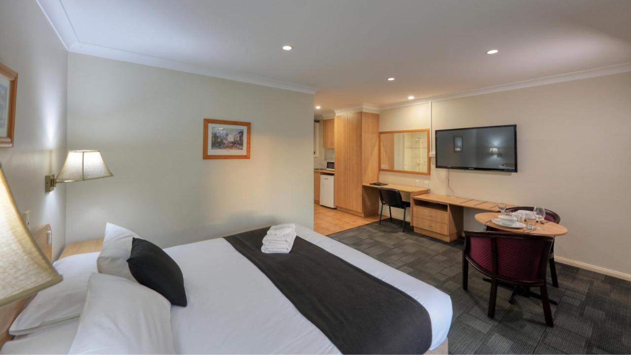 Bushman'S Motor Inn Parkes Esterno foto