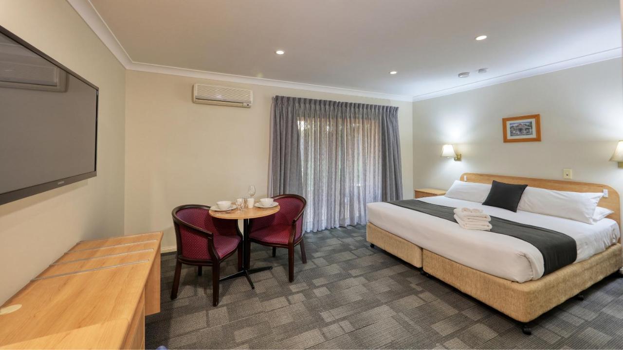 Bushman'S Motor Inn Parkes Esterno foto
