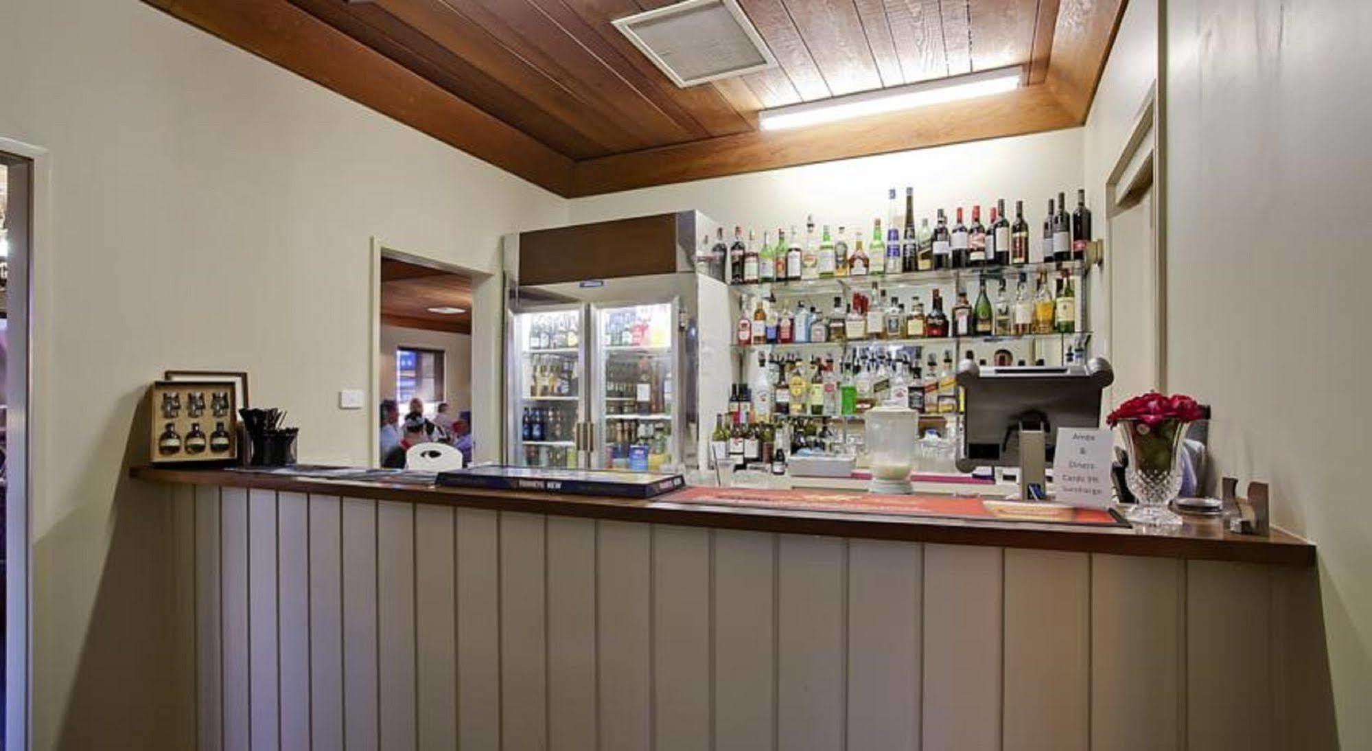 Bushman'S Motor Inn Parkes Esterno foto